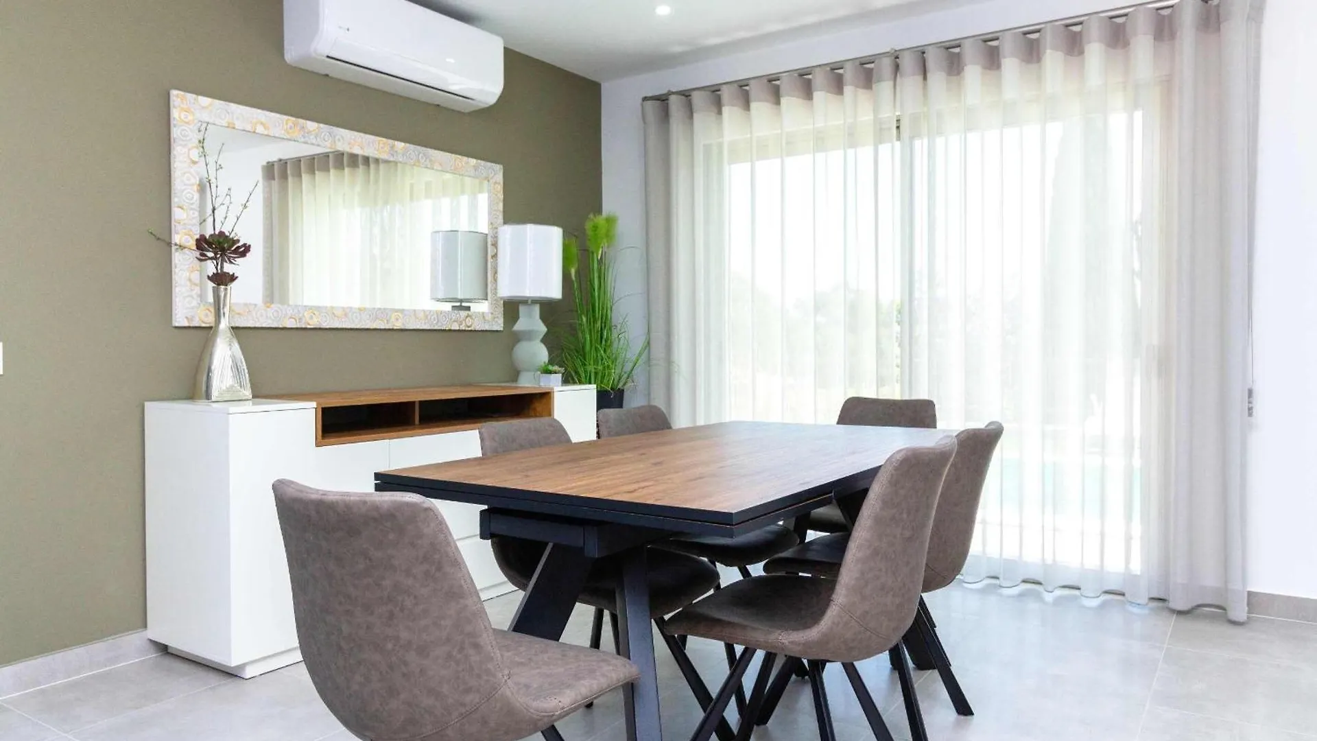Orada 25 House - Luxurious & Games Room & Privat Pool & Gym Albufeira
