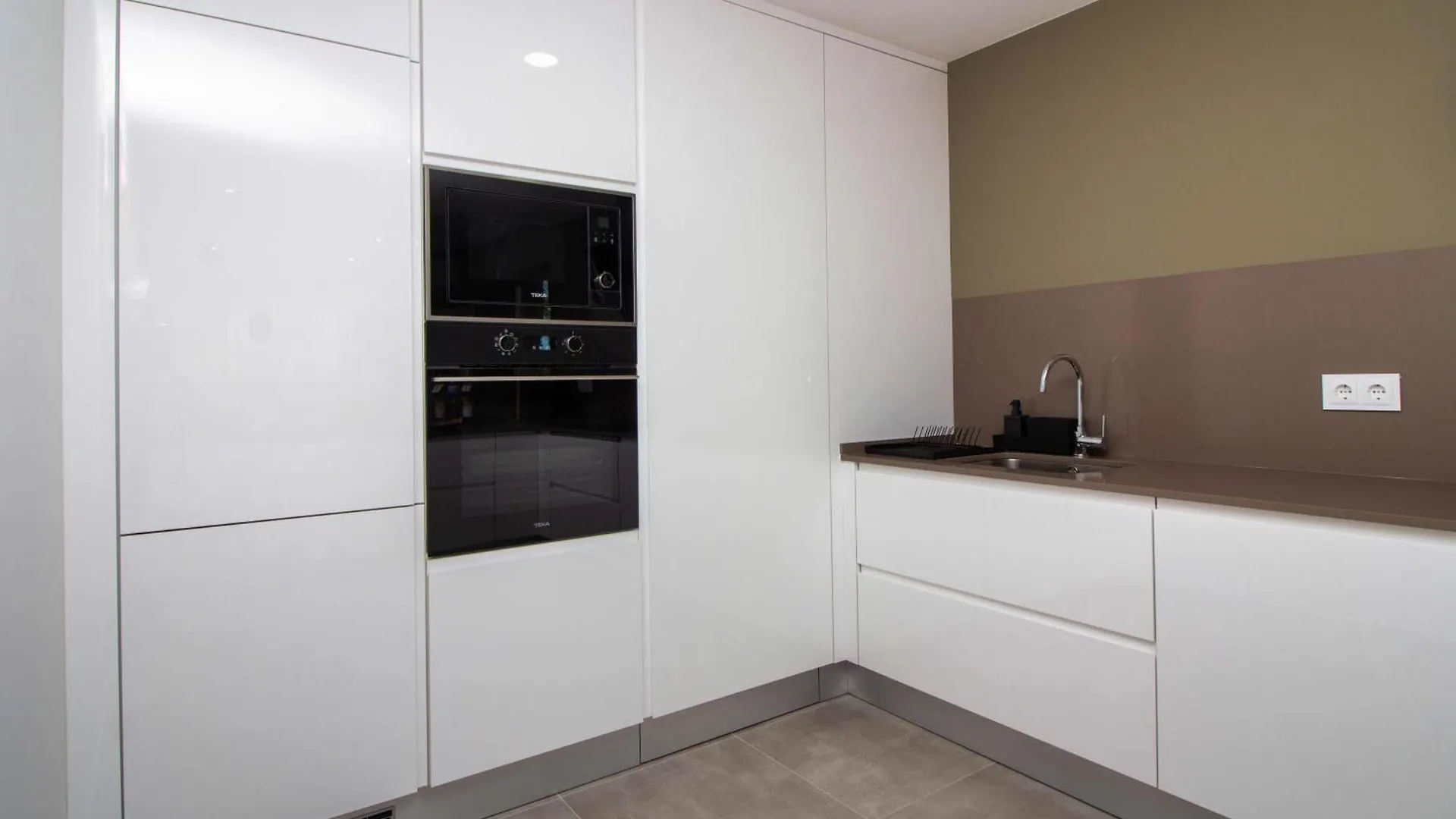 Orada 25 House - Luxurious & Games Room & Privat Pool & Gym Albufeira