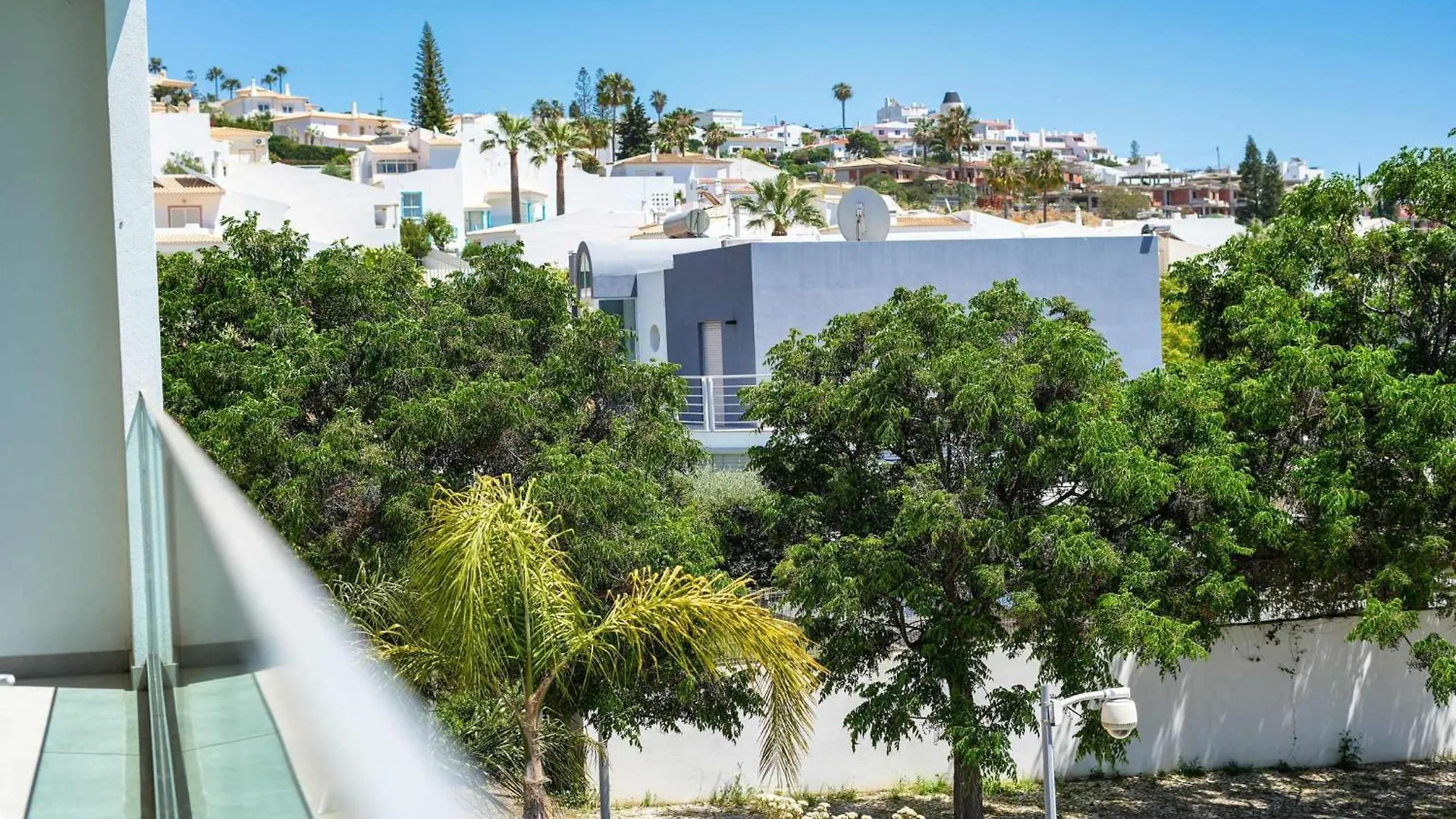 Orada 25 House - Luxurious & Games Room & Privat Pool & Gym Albufeira 0*,  Portugal