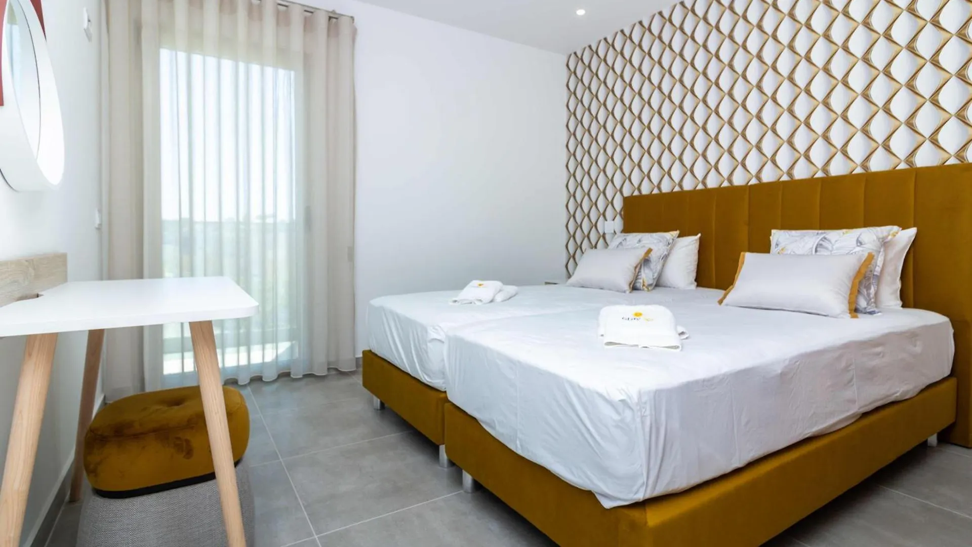 Orada 25 House - Luxurious & Games Room & Privat Pool & Gym Albufeira 0*,  Portugal